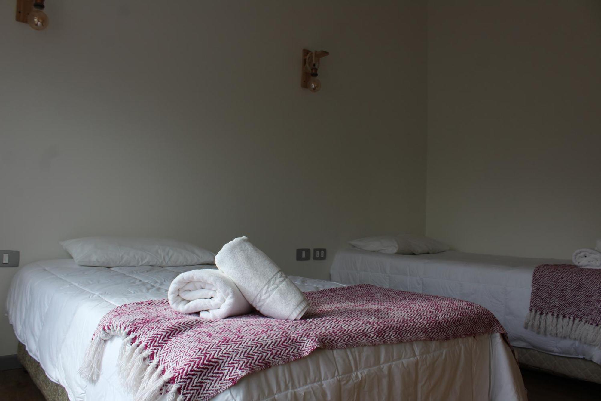 Hostal Alamo Patagonico ปวยร์โตนาตาเลส ภายนอก รูปภาพ